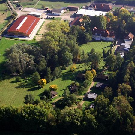 Heidegut Eschede Reitsportanlage Und Feriendorf Esterno foto