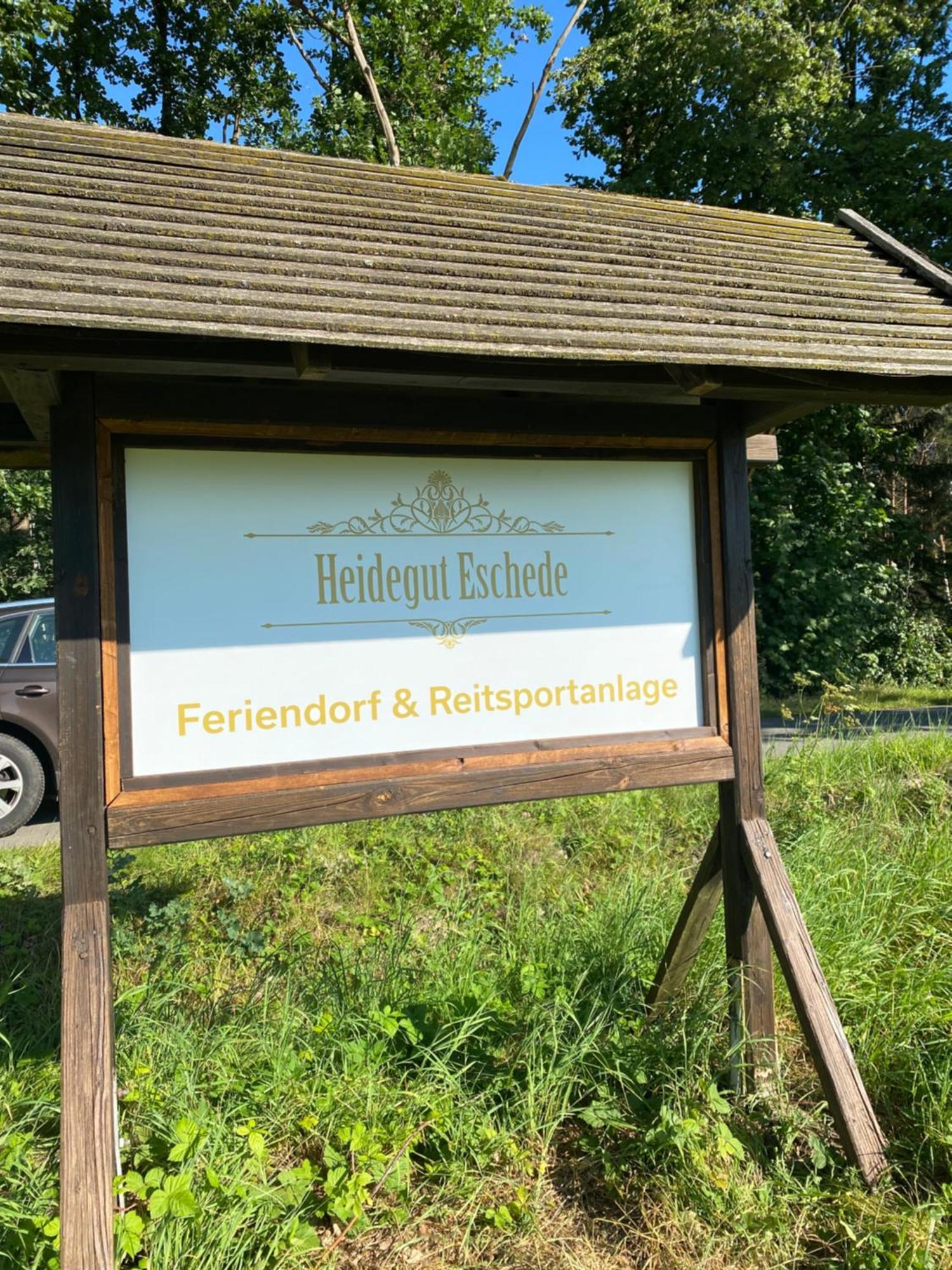 Heidegut Eschede Reitsportanlage Und Feriendorf Esterno foto